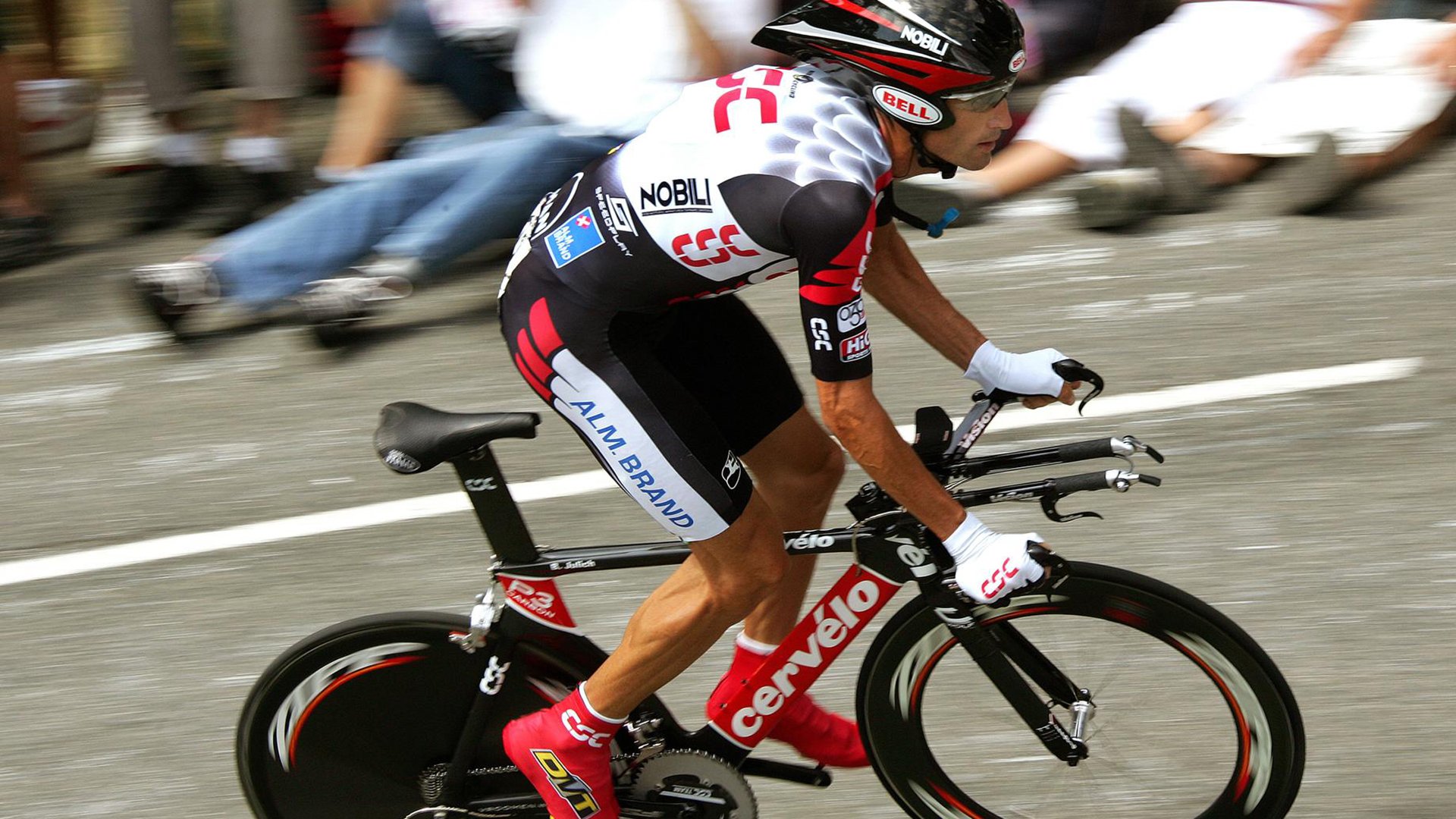 热刺球星究竟对弗兰克说了什么？热刺主帅被要求解雇两名“丢人现眼”的球员